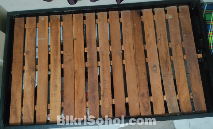 বক্স খাট ১টি